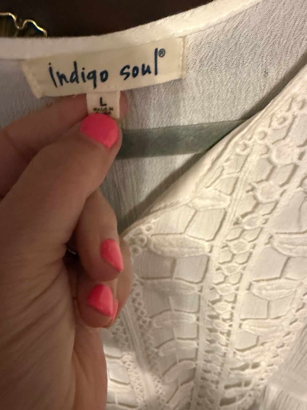 indigo soul White Sleeveless V-Neck Crochet-Panel Tank - Picture 2 of 4